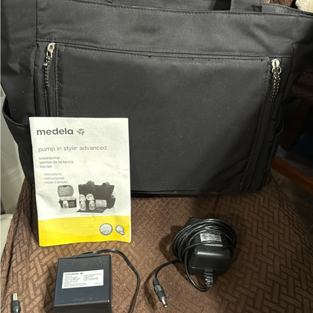 Medela Black Pump Bag with Accessories